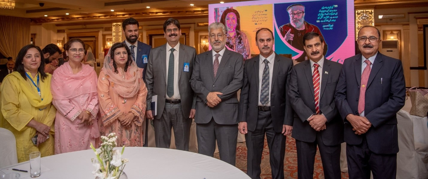 Left to right: Sabohi Ali (Senior Program Manager, Shaoor Foundation), Prof. Dr. Bushra Mirza (Vice Chancellor Lahore College for Women University), Prof. Dr. Saiqa Imtiaz (Vice Chancellor GSCW University, Bahawalpur), Syed Ali Hameed (Chairperson, Shaoor Foundation), Raja Shoaib Akbar (Executive Director, Shaoor Foundation), Prof. Dr. Mukhtar Ahmad (Chairperson Higher Education Commission), Prof. DR. HASSAN SHER (Vice Chancellor, University of Swat), Prof. Dr. Muhammad Idrees (Vice Chancellor University of Peshawar), Prof. Dr. Gul Majid Khan (Vice Chancellor Islamia College Peshawar)